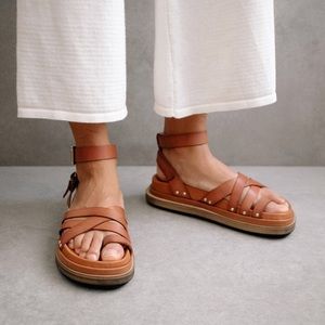 Alohas Buckle Up Sandal in Tan Size 39